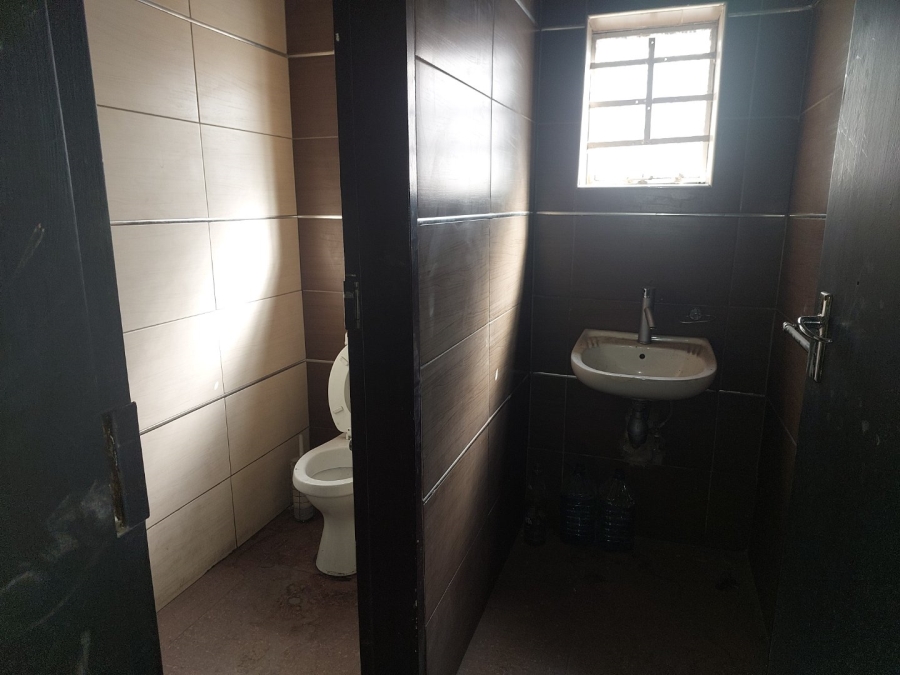 To Let commercial Property for Rent in Kroonstad Central Free State
